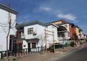 旅游与美丽乡村结合，带动群众脱贫