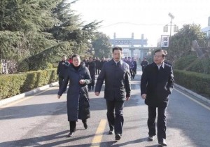 豫酒振兴：商丘市市长张建慧深入张弓酒业调研白酒产业转型发展
