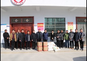 芒砀山景区管委会组织旅游企业对景区周边群众进行慰问走访