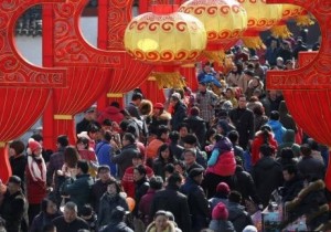 【广角聚焦】春节旅游火爆，隐忧和问题成焦点