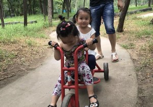 【广角聚焦】玩采摘游，住山间农庄  郑州休闲农业市场火热