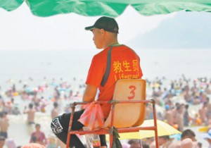 【广角聚焦】关注暑期旅游（一）：扣好“安全带” 才能玩畅快