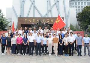 【封面】省旅游局组织党员干部走进兰考  学习焦裕禄精神