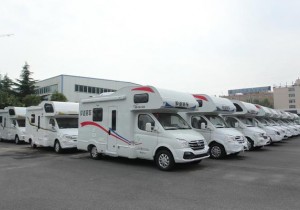 【广角聚焦】房车成国庆游新宠　郑州两家房车公司全租空