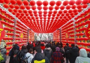 春节来这里一起穿越千年，感受秦朝大庙会吧！