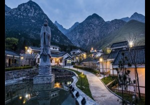照见山居:居山中，感受避世之美