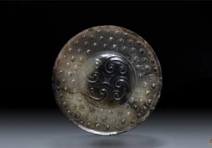 中原藏珍：白釉瓷围棋盘