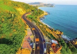 疾驰还是下车？旅游公路一路好风景