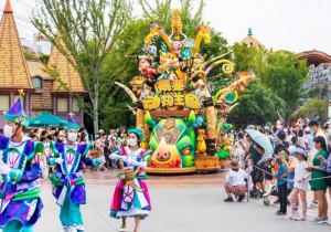 行走河南·读懂中国丨来银基国际旅游度假区解锁“五一”假期快乐密码