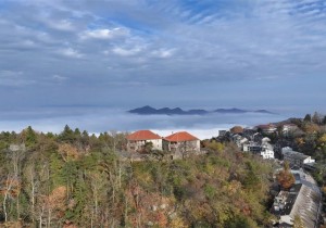 总有一场云海值得奔赴！在鸡公山，火锅和云海更配哦！