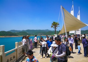 “五一”“趣”丹江！假期首日，丹江大观苑迎来“看海”热潮