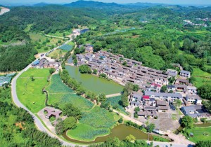 信阳新县：山水红城， 何以引客如潮？