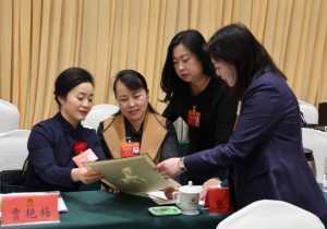 两会声音｜省人大代表贾艳梅：剪出非遗缤纷新时代