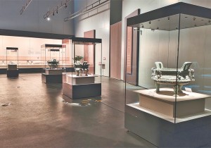 “铭铸华夏——两周中原列国青铜展”“国际博物馆日”在郑州博物...