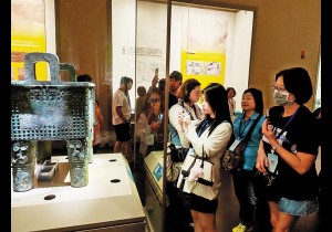 “行走河南·读懂中国”入境旅行商踩线活动走进安阳