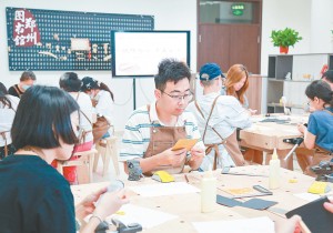 郑州：暑期“文化游”解锁别样夏日时光